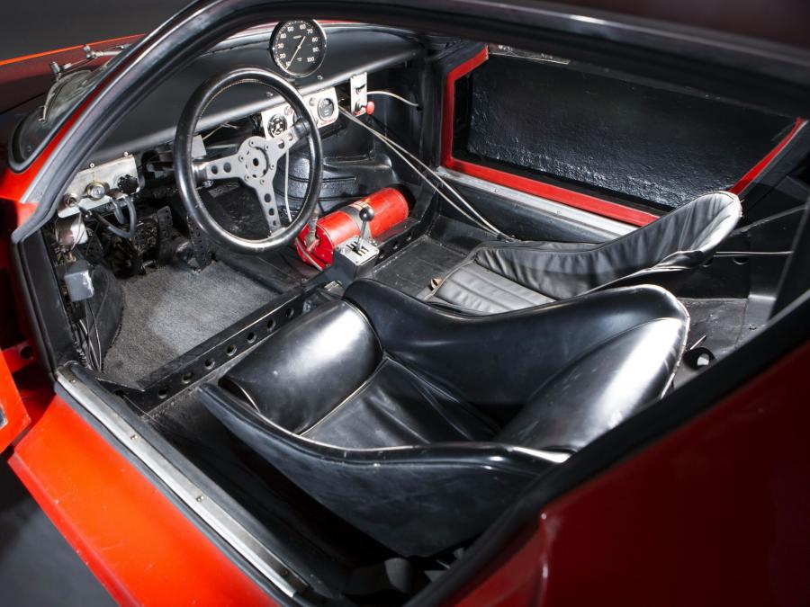 Интерьер Abarth OT 1300 1966 года  (фото 2 из 15)